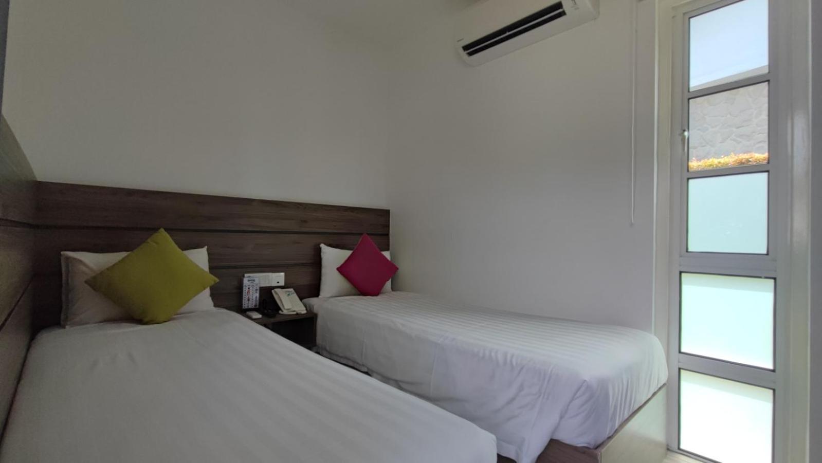 Solesor Kampong Beach Resort Port Dickson Dış mekan fotoğraf