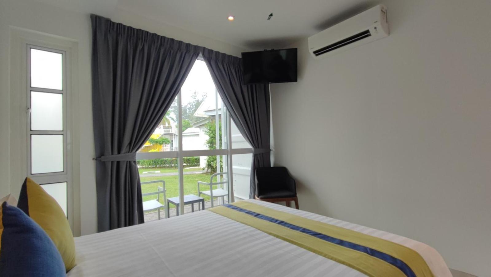 Solesor Kampong Beach Resort Port Dickson Dış mekan fotoğraf