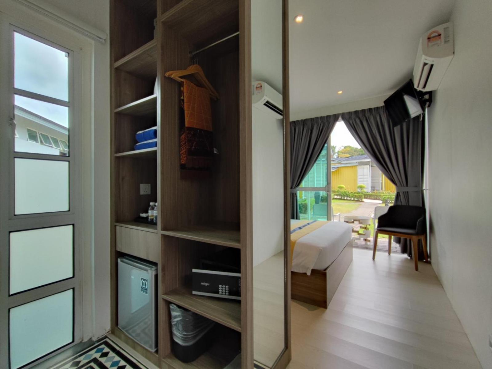 Solesor Kampong Beach Resort Port Dickson Dış mekan fotoğraf